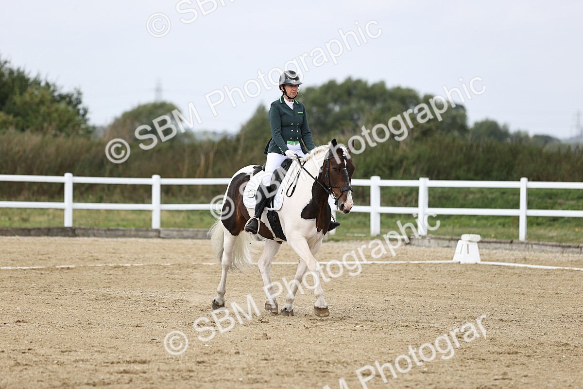 SBM_016781 - Class 14 Novice 23 - 11.53-12.56