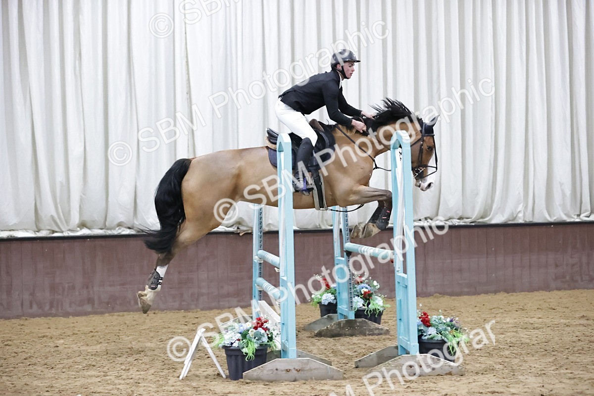 SBM_001091 - Class 4 - Senior Newcomers/ 1.10m Open