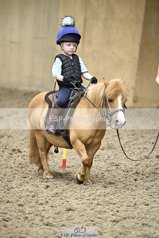 240728B-142652-00537 - Theo and Gemma's Groups Indoor