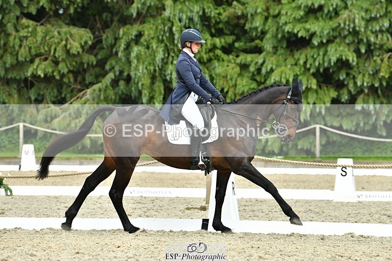 230525-151235-04571 - 425-ABC_ARCTIC_DAME-Jess_Falle-DR