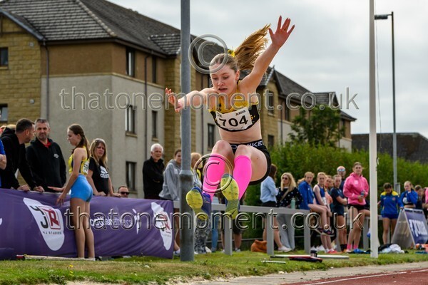 Age25SAT-915407 - Field Female Set One