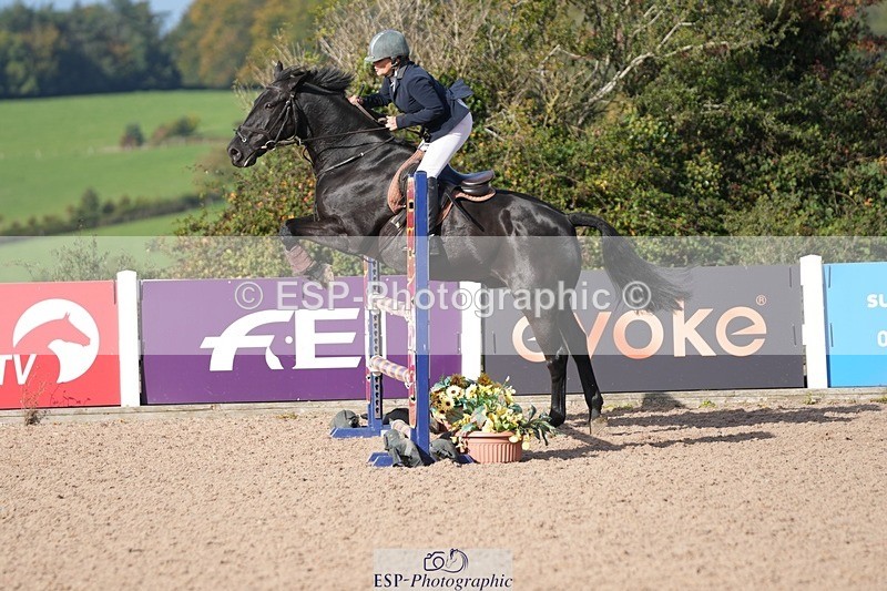 251005-103546-02584 - Cls 22 British Novice and 90cm