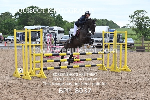 BPP_8037 - CLASS 11 SUN Senior BritiNovice/ 90cm Open