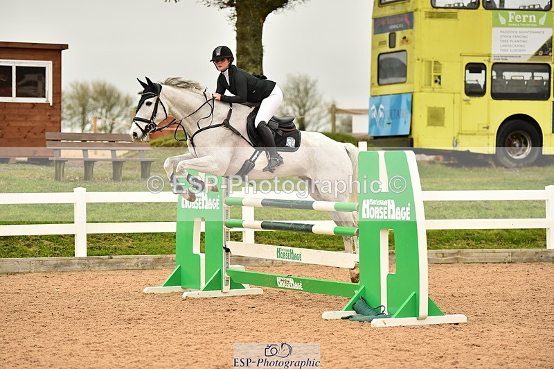 231122A-135204-00537 - Cls 5 Foxhunter & 1.20m Open