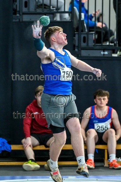 SeniorInd25-924829 - Field Male