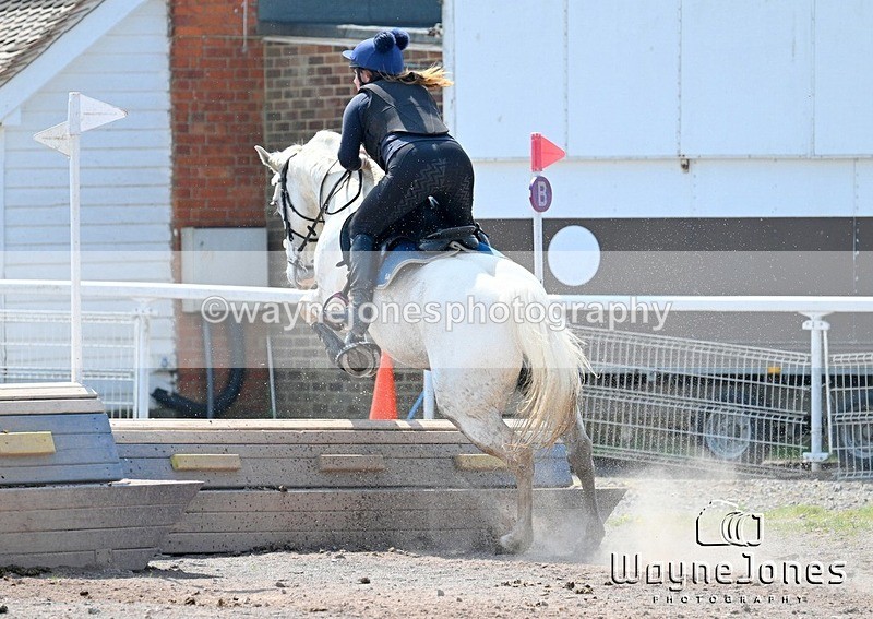WJ7_7314 - The stables at Tweseldown 27-04-25