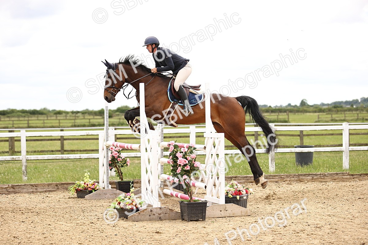 SBM_007770 - Class 19 - Senior Newcomers - 1.10m