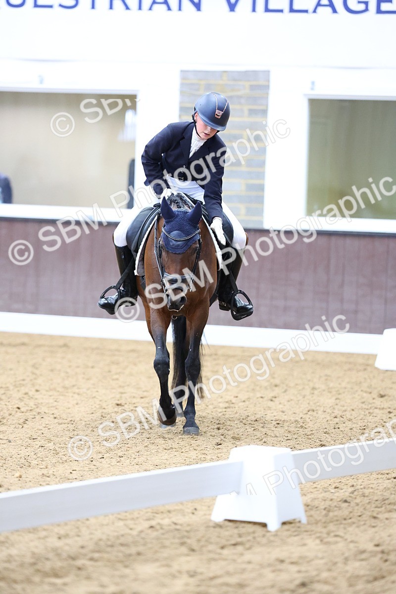 SBM_016588 - Class 16 - Novice FSM - 11.50-12.38