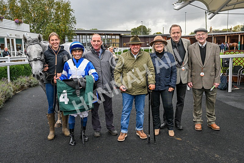 011025-Race 6-Mudamer-0114 - Race 6