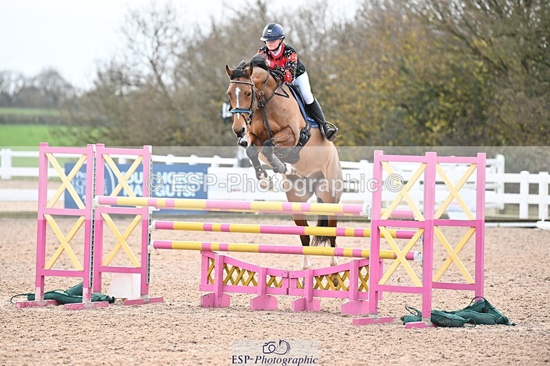 241206-125744-00870 - Cls 5 Newcomers and 1.10m Open