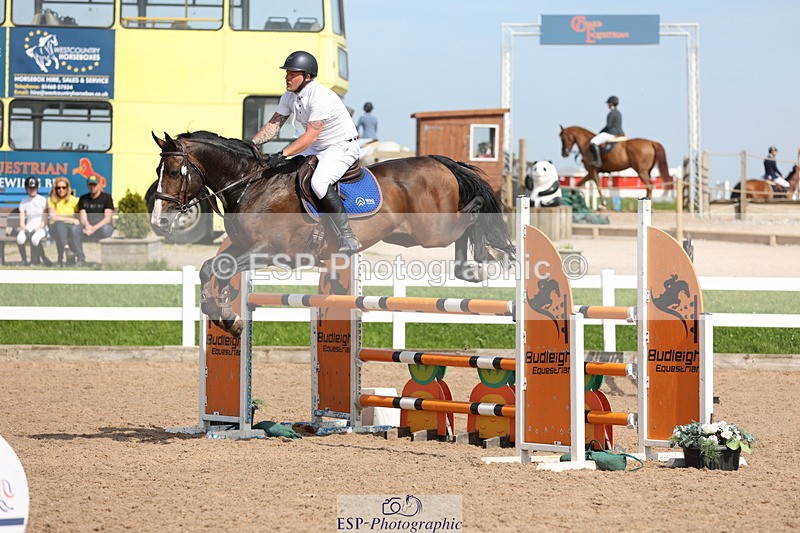 240510A-160210-09056 - Cls 18 1.10m National Am Quali and Open