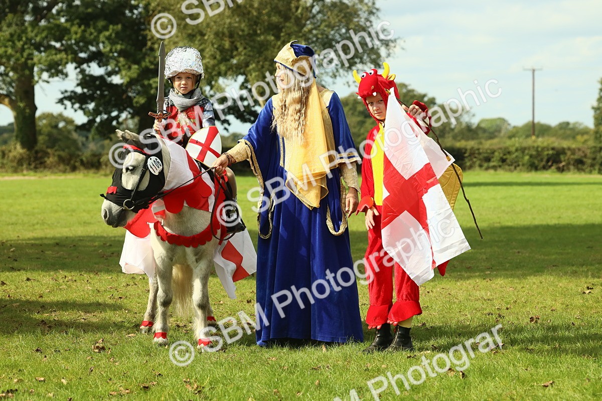 SBM_63634 - S35 - Fancy Dress Showing
