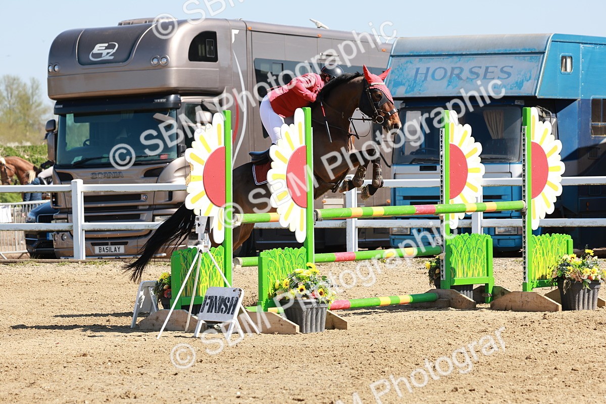 SBM_004441 - Class 17 - Senior Newcomers - 1.10m