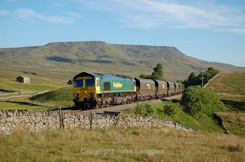 22.6.10 66531 6E63 Hunterston - Cottam, White Birch Cottage - White Birch Cottage