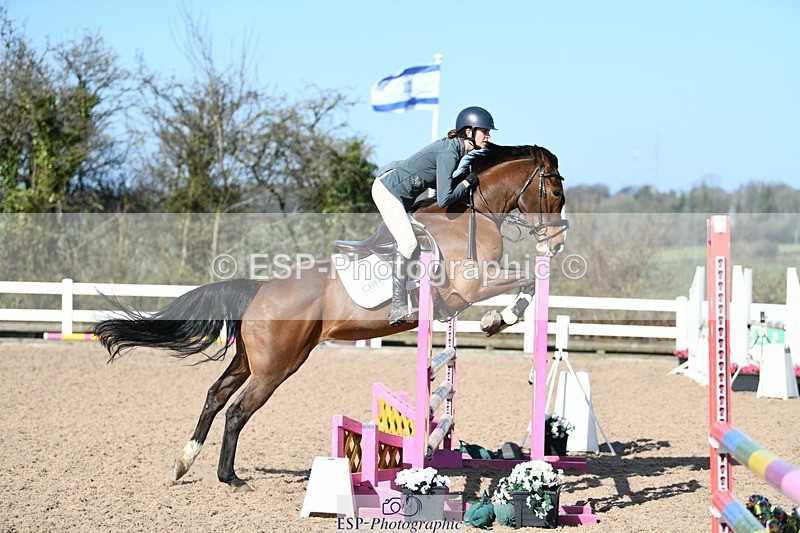 250330-102142-06079 - Cls 32 British Novice and 90cm