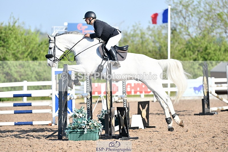 240512A-081351-16794 - Cls 39 British Novice and 90cm Open