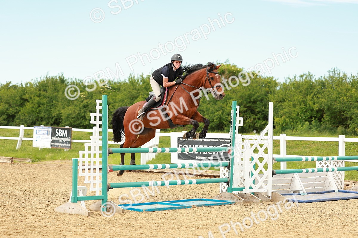 SBM_002169 - Class 4 - Senior Newcomers - 1.10m