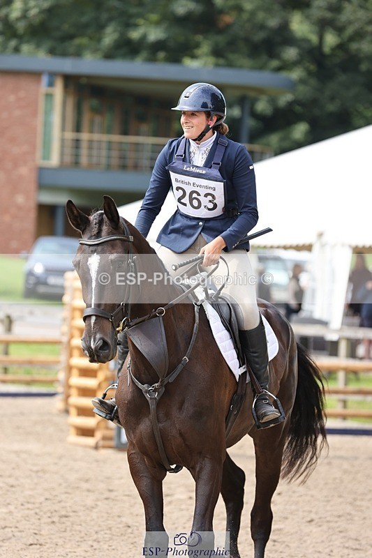 240803-150231-08625 - 263-Torie_Sleep-DUTCH-MAN