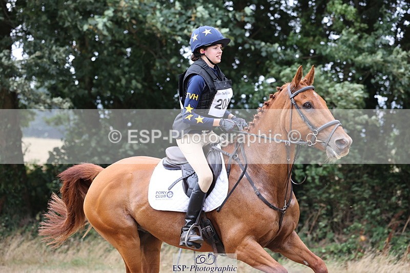 250824A-124026-36709 - 2049-Mia.Lewis-The.flying.scotsman