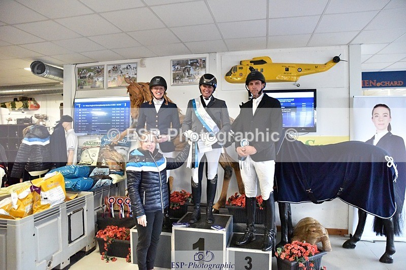 250215-131542-03681 - Medium Silver Presentations