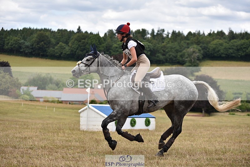 250802A-153458-07052 - F-274-Eliza.Miller-Edge-BALLYLEE.CASTLE.STORM