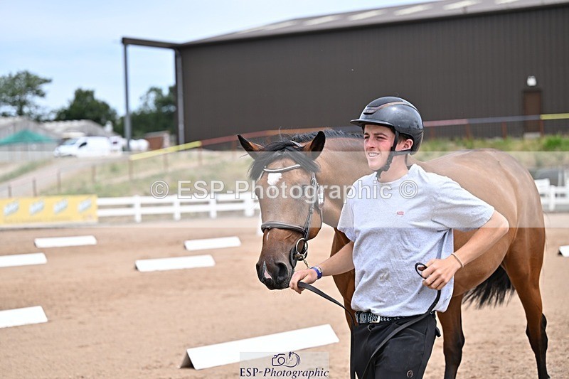 250716-132909-00553 - Trot Up 12.30 to 1.30