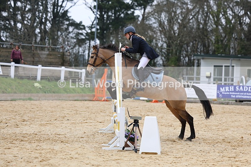 3E7A8299 - Class 12: Junior 80cm