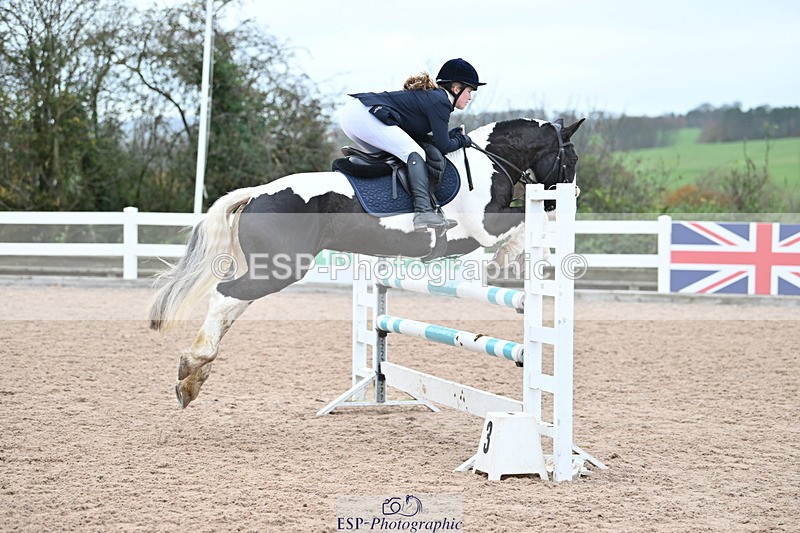 231119A-114452-05497 - Sun Cls 5 Newcomers & 1m Open