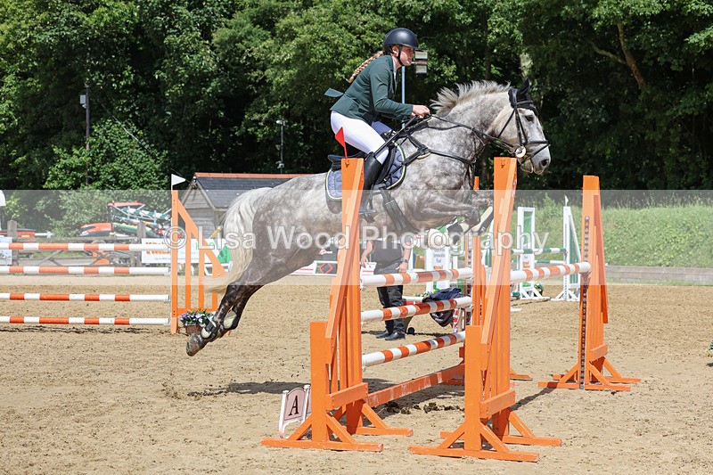 3E7A7395 - Class 8: Senior Newcomers/1.10m open