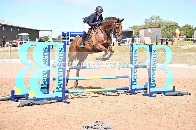 250827B-130608-00479 - Cls 4 Snr Newcomers 1.10m