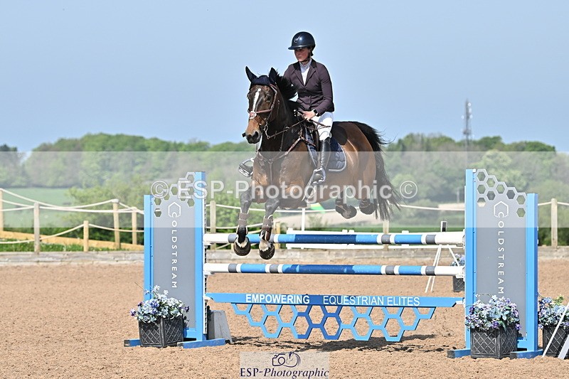 240509A-103042-00892 - Cls 8 Foxhunter