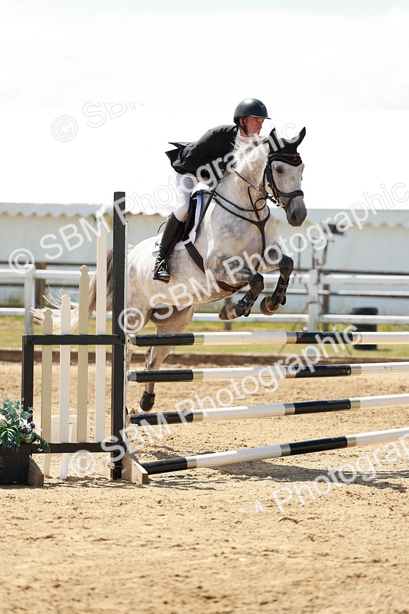 SBM_007173 - Class 2 - Senior Discovery - 1.00m Open