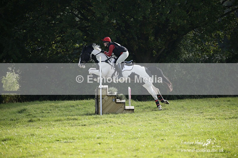  WWHT 171021 3968 - Open (1.00m)  17/10/21