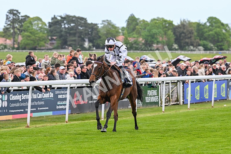 050525-Race 1-Saucy Jane-4071 - Race 1