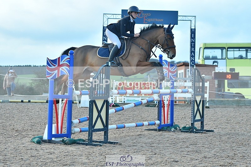 231119A-153524-06383 - Sun Cls 11-13 Children on Horses 90cm, 1m & 1.10m