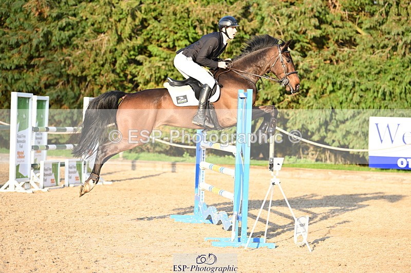 250322A-171222-03718 - Cls 14 Snr Fox & 1.20m Open