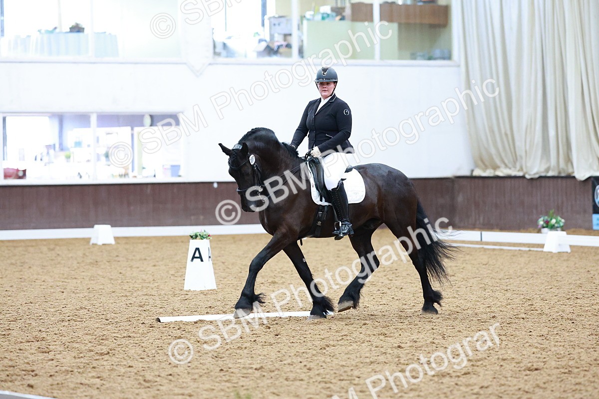 SBM_004033 - Class 12 - E2 Championship - 14.50-15.53