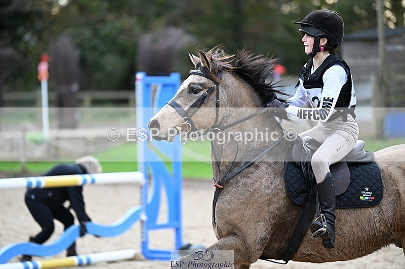 241117-140318-04400 - Cls 3 90-95cm 14.00 to 15.00