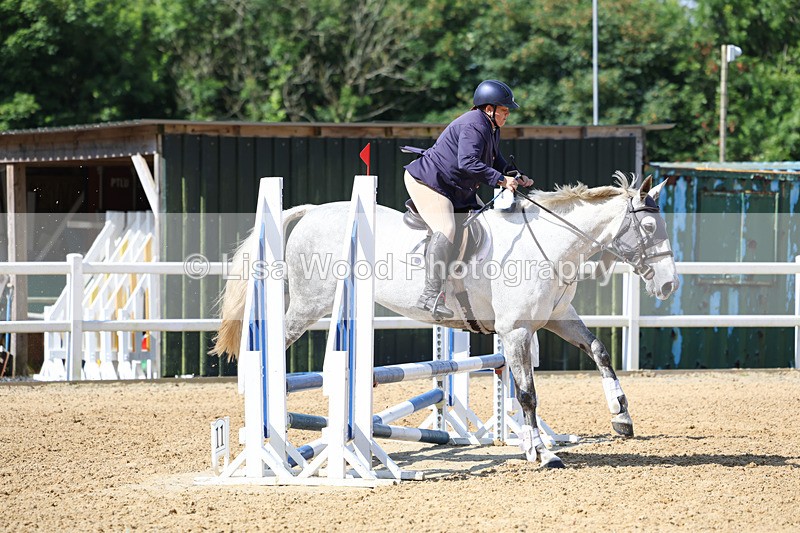 3E7A2616 - Class 2: 70cm Juniors and Seniors