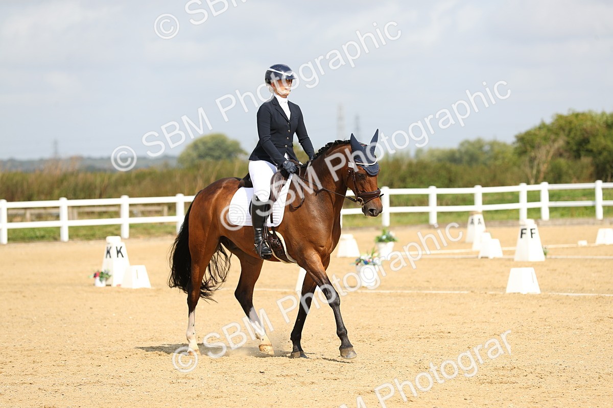 SBM_015657 - Class 13 - Novice 23 - 9.54-11.04