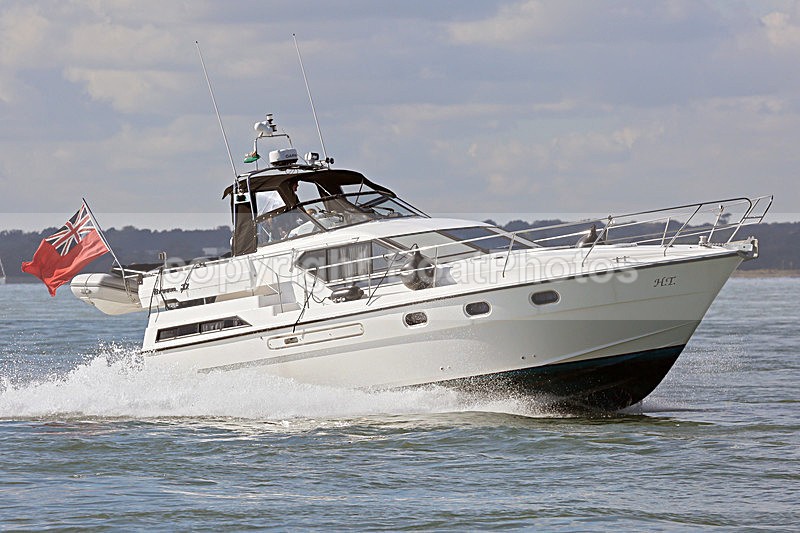 161002 HT - BROOM 37 Y92A2914 - Flybridge Cruisers
