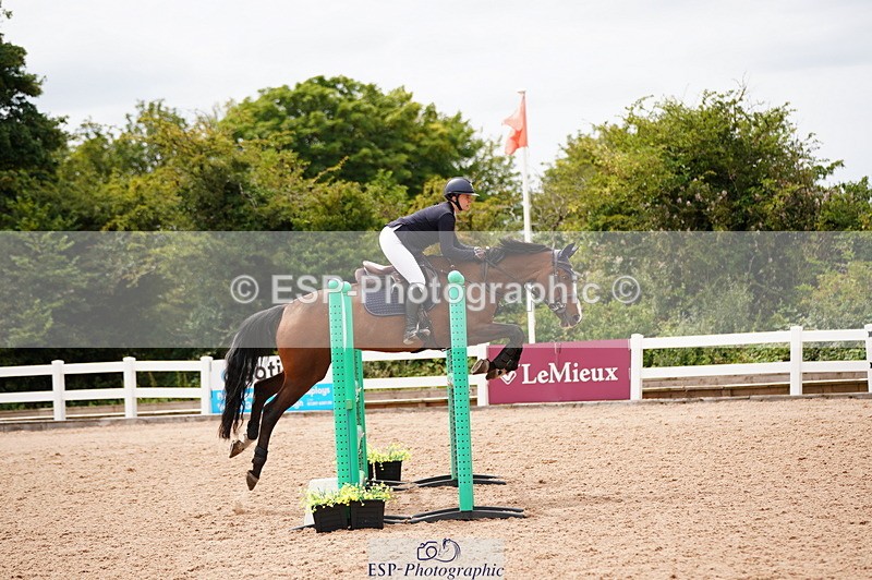 240803A-141030-08415 - Cls 38 1.05m Amateur Qualifier