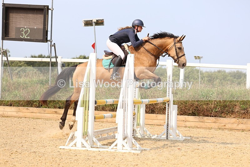 3E7A1176 - Class 4: Senior British Novice/90cm open