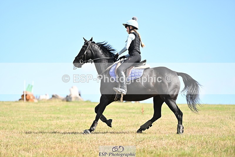 250821B-104246-00157 - Group B - Danielle