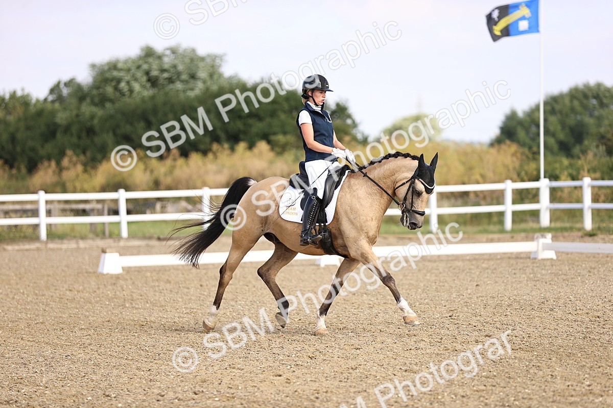SBM_008539 - Novice 5 - 08.30-9.33