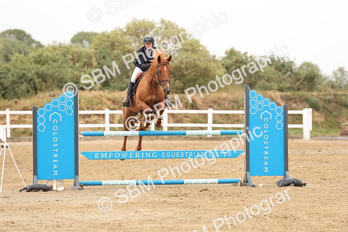 SBM_024011 - Class 6 - Senior Newcomers 1.10m