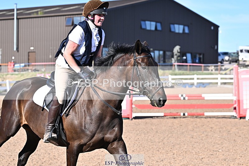 250708A-182428-00509 - 90cm Classes