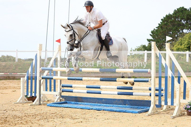 3E7A4350 - Class 8: Senior Foxhunter/1.20 open