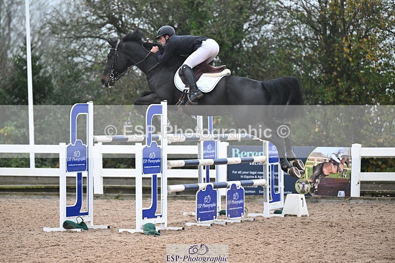 241102A-153112-06118 - SAT Cls 17 National 1.30 & 1.40m