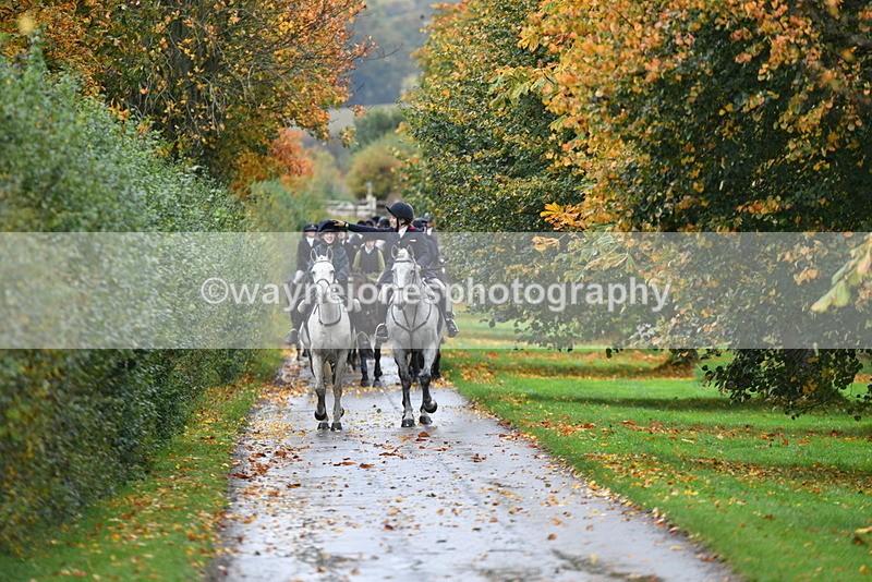 WJ5_6154 - B&B walk back for Hunt Tea !